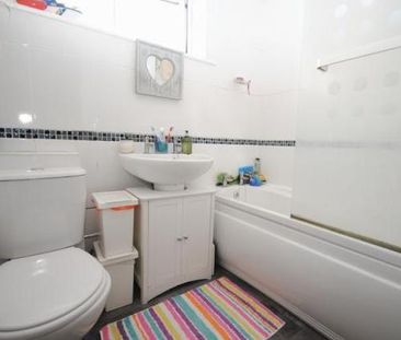2 Bed Maisonette, St. Catherines Road, SO18 - Photo 6