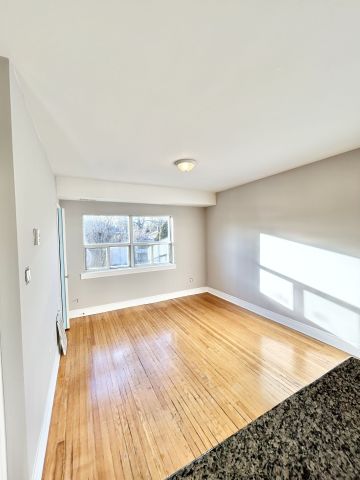 For Lease - 15 Thirty Third Street Unit# 301, Toronto, Ontario - Photo 4