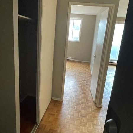 1 CH - 1 SDB - Gatineau - $1,220 /mo - Photo 4