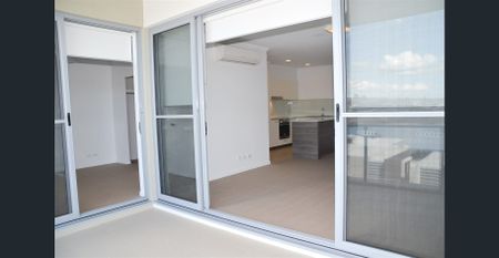 TWO BEDROOMS AND TWO BATHROOMS WITH TWO CAR PARKS APARTMENT FOR RENT - Photo 2