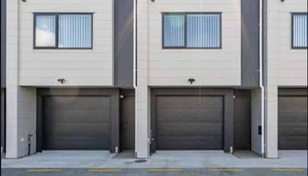 MANGERE BRIDGE, 3 BEDROOMS - Photo 5