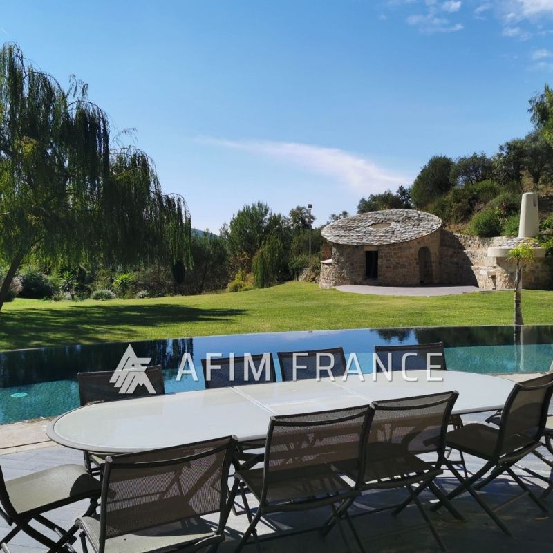 Peille, à 20 minutes de Monaco dans un écrin de verdure au cal - Photo 1