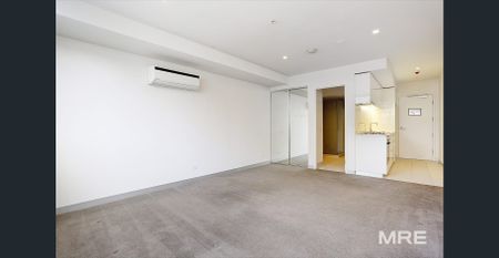 A central oasis with bright views - Photo 5