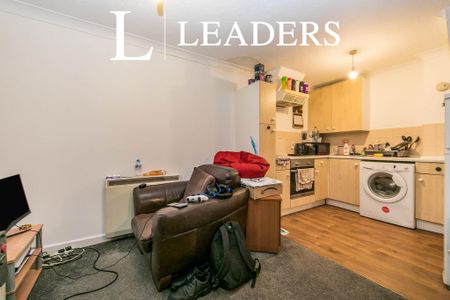 2 bedroom flat to rent - Photo 5