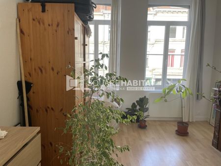 Location Appartement 2 pièces 46m² LILLE 59000 - Photo 5