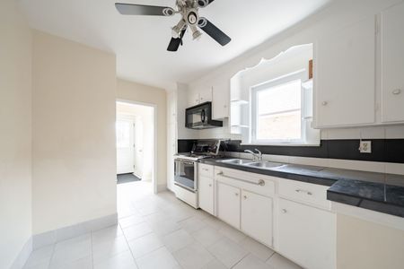 For Lease - 1592 Pharmacy Avenue, Toronto, Ontario - Photo 3