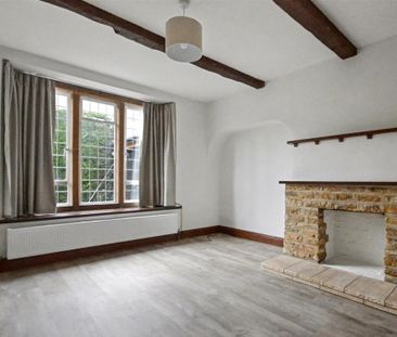 2 bedroom maisonette to rent - Photo 1