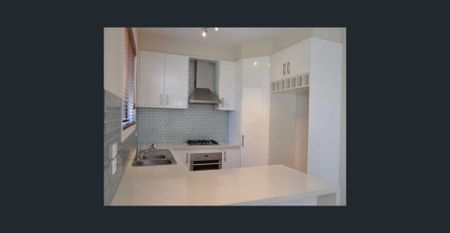 Three Bedroom Townhouse Newport- Garage not available to this property - Photo 5