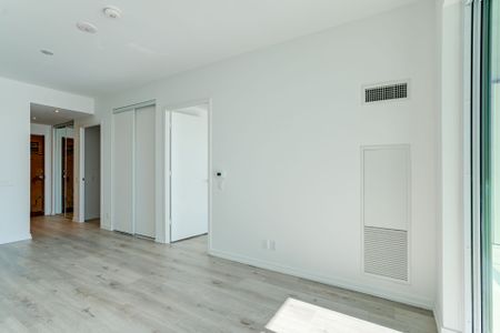 For Lease - 1000 Portage Parkway Unit# 2107, Vaughan, Ontario - Photo 4