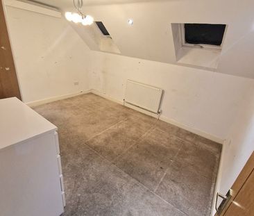 3 Bed Flat, Morden Road, SW19 - Photo 4