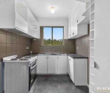 2 BEDROOM APARTMENT - Photo 5