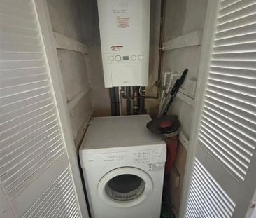 3 bedroom flat to rent - Photo 6