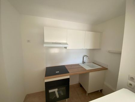 Location Appartement 2 pièces 36m² FREJUS 83600 - Photo 4