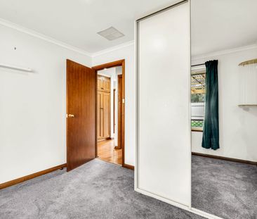 Stunning House in Premier Location! - Photo 6