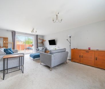 3 bedroom semi-detached house to rent - Photo 2