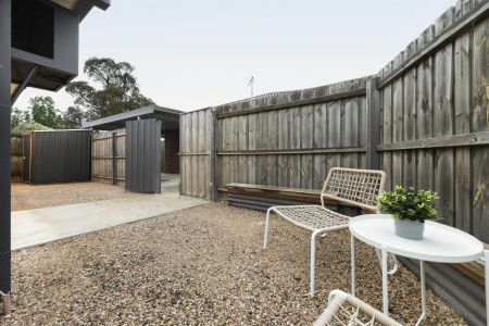 Easy Living in a Convenient Werribee Location - Photo 2