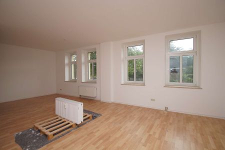 Barock mitten in Limbach-Oberfrohna: Helle Wohnung im Hinterhaus! - Foto 2