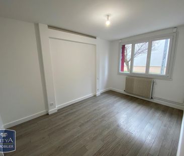 Location Appartement 4 pièces 64m² VILLEFRANCHE SUR SAONE 69400 - Photo 2