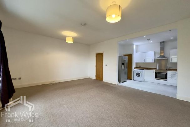 3 bedroom apartment to rent - Photo 1