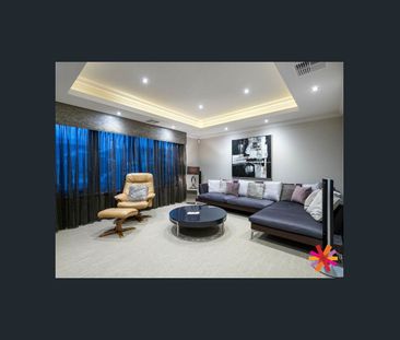 UNMATCHED COASTAL ENTERTAINER – LUXURY 4X3 WITH OCEAN VIEWS - Photo 4