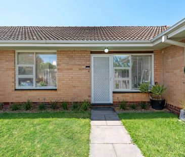 Immaculate Two Bedroom Unit in Prime Beachside Location - Photo 1