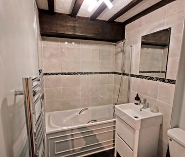 Bowbridge Lock, Stroud, Gloucestershire, GL5 2JZ - Photo 4