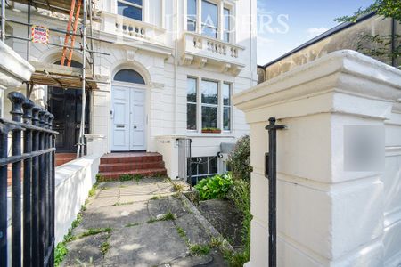 studio to rent Montpelier Place, Brighton, East Sussex, BN1 - Photo 2