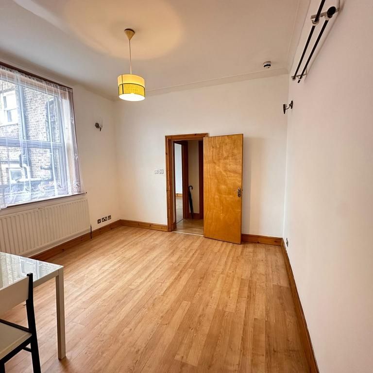 1 bedroom flat to rent - Photo 1