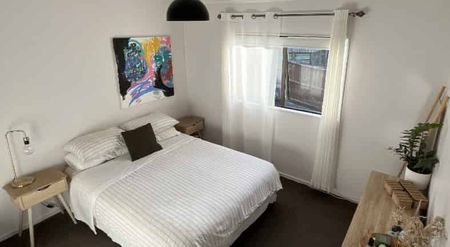 Three bedroom home - Photo 4