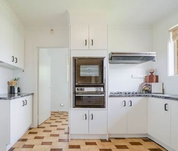 Spacious Family Home in Meadow Heights - Photo 3