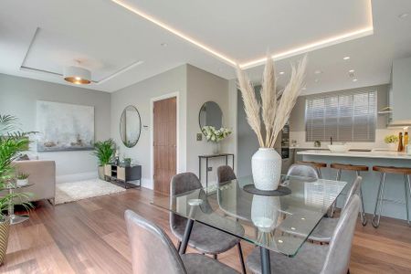 3 bedroom mews to rent - Photo 3