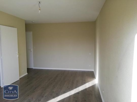 Location Appartement 1 pièce 28m² POITIERS 86000 - Photo 1