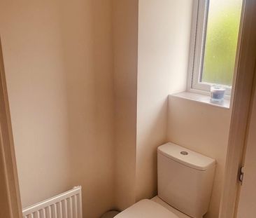 Room in a Shared House, South Parkway, LS14 - Photo 4