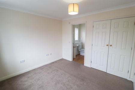 Juniper Road, Red Lodge, Bury St. Edmunds - Photo 2