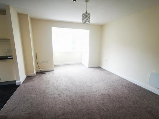2 bedroom flat to rent - Photo 1