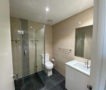 Two Bedrooms Apartment Less Than a Minute Away to Train Station!! Don't Miss Out!! - Photo 4