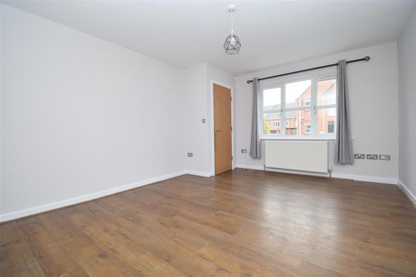 Gilcar Villas, Normanton - Photo 1