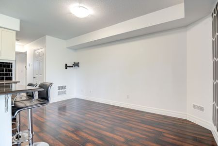 For Lease - 1180 Countrystone Drive Unit# 5B, Kitchener, Ontario - Photo 2