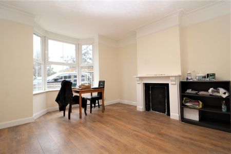 4 bedroom Cottage to rent - Photo 2