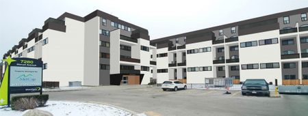 Westwood Abbey Apartments - Photo 2