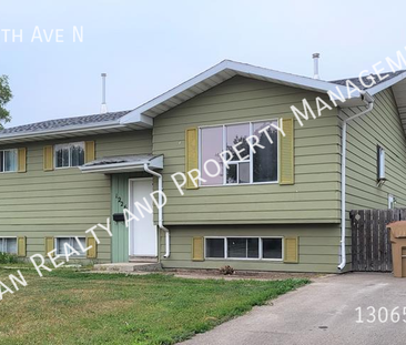 3 Bedroom Single Family Home in Uplands Regina - Photo 2