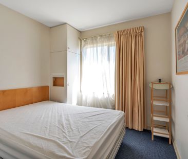 Fully Furnished East End Apartment! - Photo 2