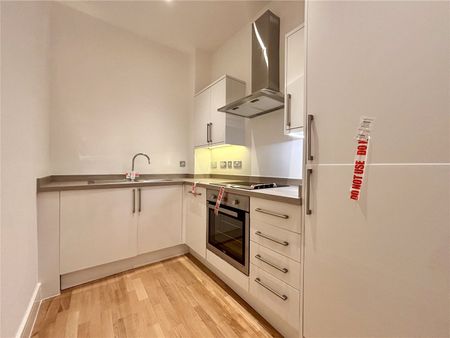 Bartley Way, Hook, Hampshire, RG27 - Photo 4