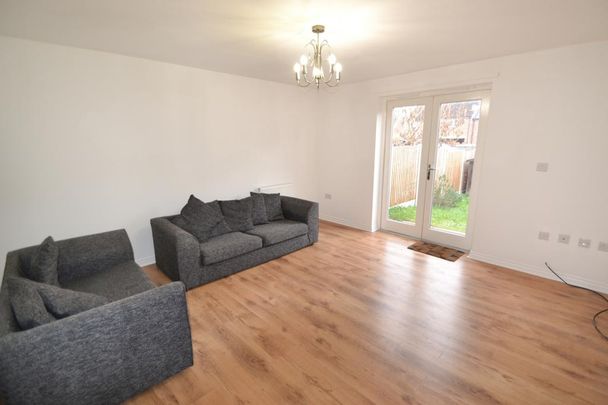 3 bedroom terraced house to rent - Photo 1