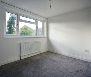 4 bedroom detached house to rent - Photo 5