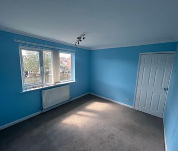 3 bedroom end of terrace house to rent - Photo 4