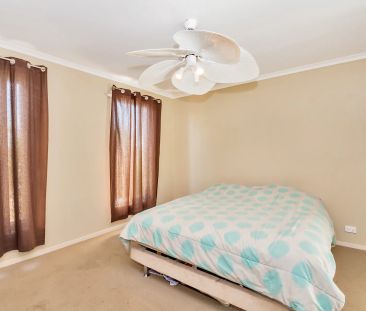 8 Toorna Place, Andrews Farm. - Photo 2