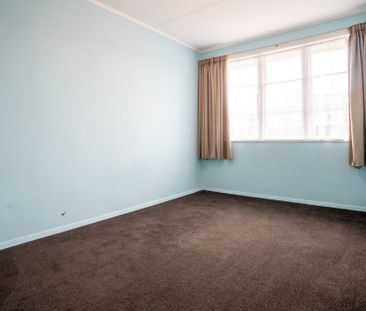 Move into Maxwells! - Photo 5