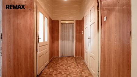 Pronájem bytu 3+1 92 m² - Fotografie 2