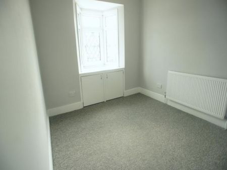 2 Bedroom Maisonette To Let - Photo 3